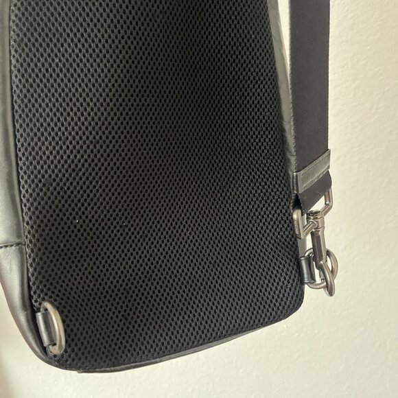 Coach Men's Punched Leather Convertible Backpack Black - Used Trek Terrain - Picture 9 of 13